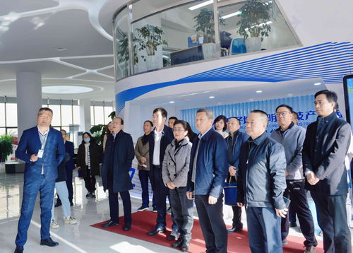 云南省政协调研组深入中关村电子城昆明科技产业园考察调研，聚焦科技创新与企业发展